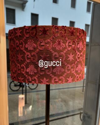 Ist das zu Glauben- ein Stoff von Gucci - original selbstverständlich #handwerk #design #luxus #luxuryinteriors #gucci #interiordesign #interiorstyling #interiorinspiration #sustainability #homedecoration #